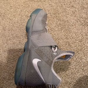 Nike Lebrons 2015, grey/white